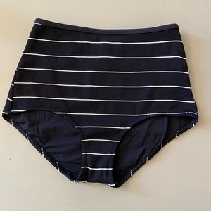 NWOT Solid & Striped Bridgette bottom in black with white stripes